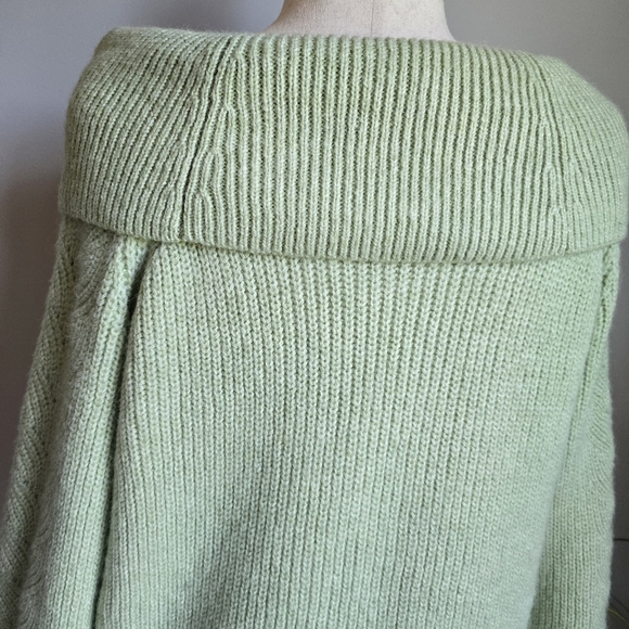 525 America New Marisa Green Relaxed Off Shoulder Pullover Sweater SZ Large - Picture 10 of 15